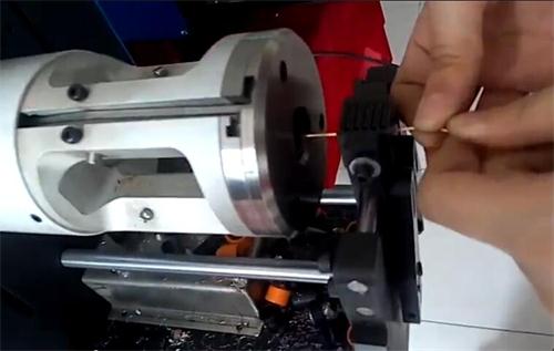 电脑自动剥线机